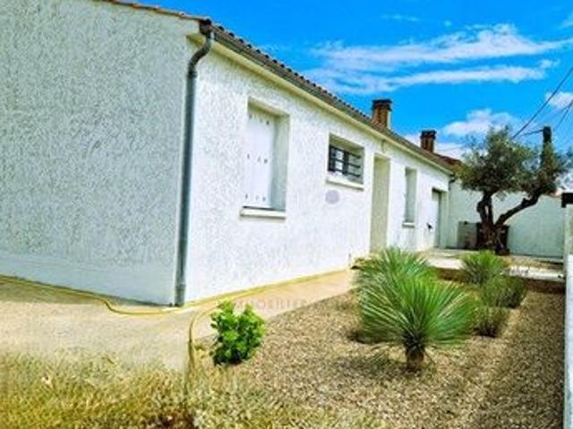 Maison vente à La Rochelle, Croix-chapeau