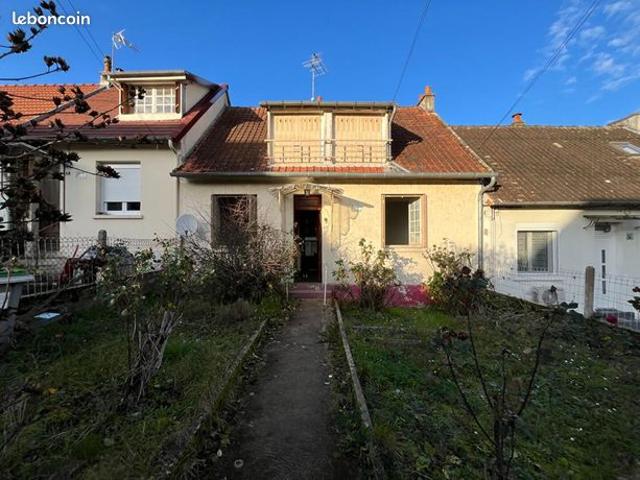 Maison vente à Saint-Amand-Montrond, Venesmes
