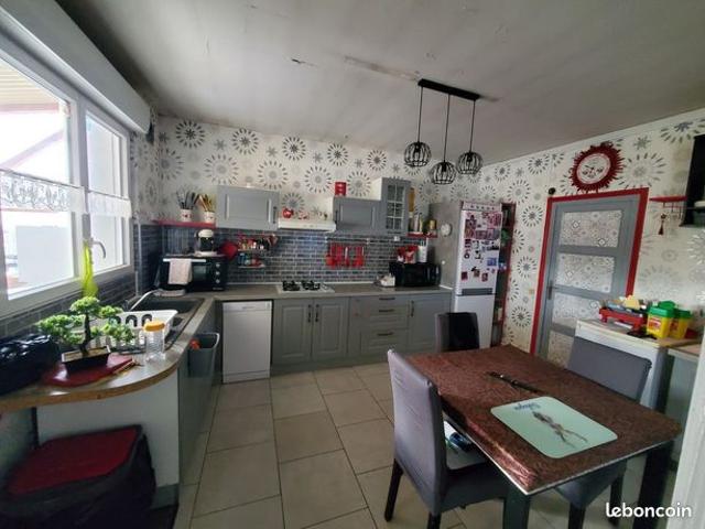 Maison vente à Vierzon, Méreau