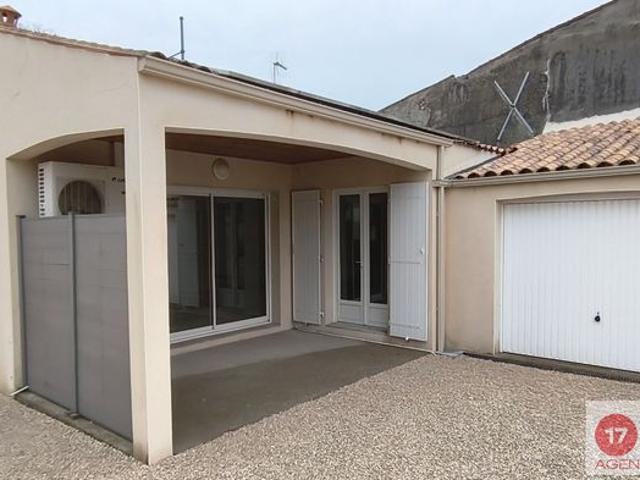 Maison vente à La Rochelle, Croix-chapeau