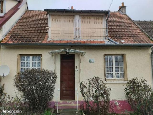 Maison vente à Saint-Amand-Montrond, Venesmes