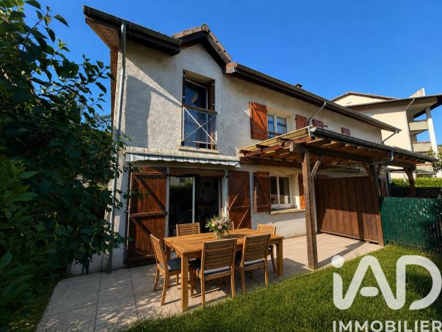 Maison vente à Saint-Julien-en-Genevois, Ville-la-grand