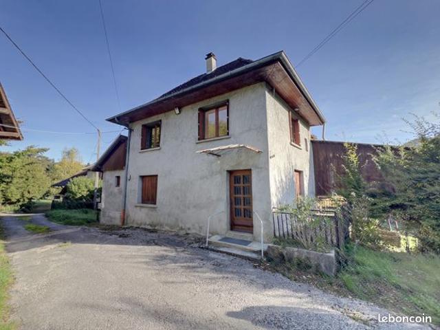 Maison vente à Chambéry, Saint-béron