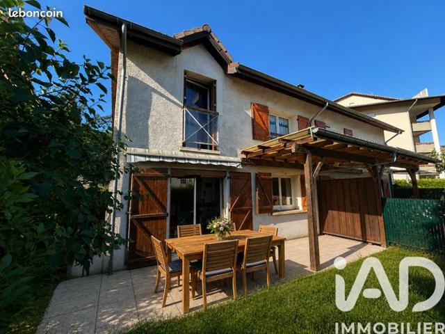 Maison vente à Saint-Julien-en-Genevois, Ville-la-grand