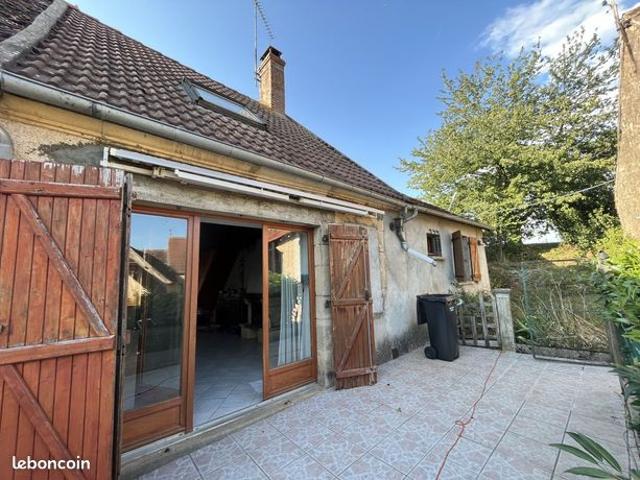 Maison vente à Saint-Amand-Montrond, Coust