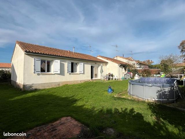 Maison vente à Saintes, La Vallée