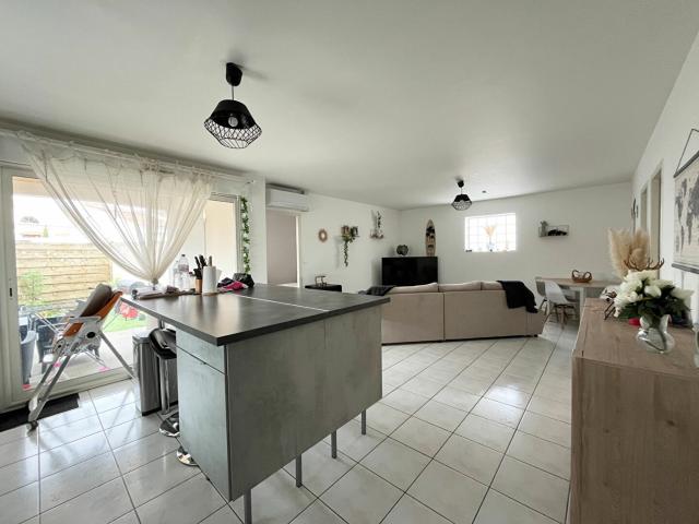 Maison vente à La Rochelle, Croix-chapeau