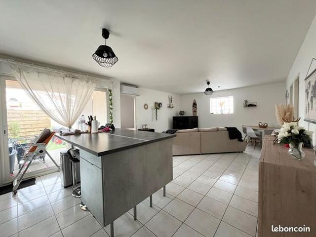 Maison vente à La Rochelle, Croix-chapeau