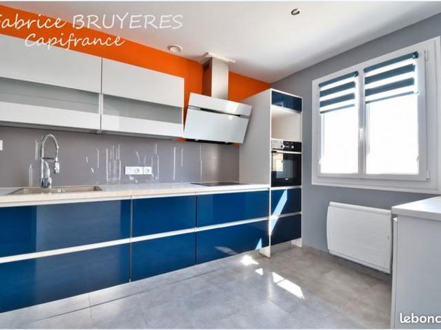 Maison vente à Ussel, Lot
