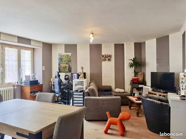 Maison vente à Aurillac, Montsalvy