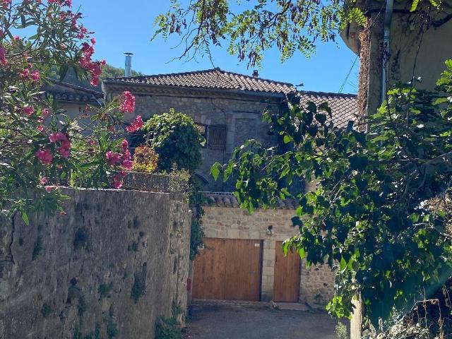 Maison location à Le Chambon, Saint-Julien-du-Serre