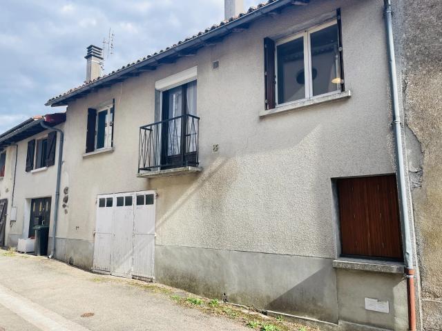 Maison vente à Le Mesnard, Saulgond