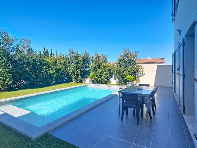 Maison vente à Argérie, Saint-Maximin-la-Sainte-Baume