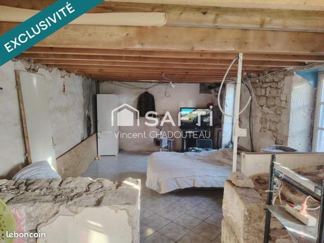 Maison vente à Niort, Mellé