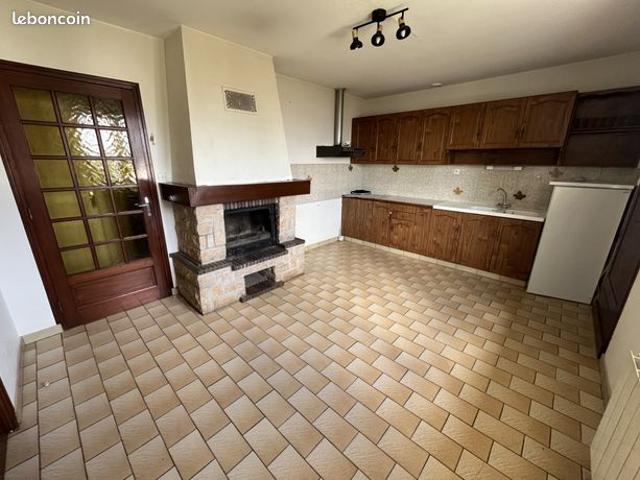 Maison vente à La Chapelle, Charente