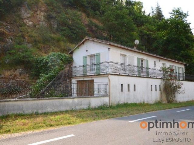 Maison vente à Confolens
