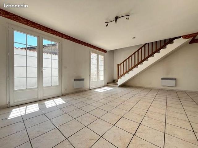 Maison vente à Saintes, Saint-romain-de-benet