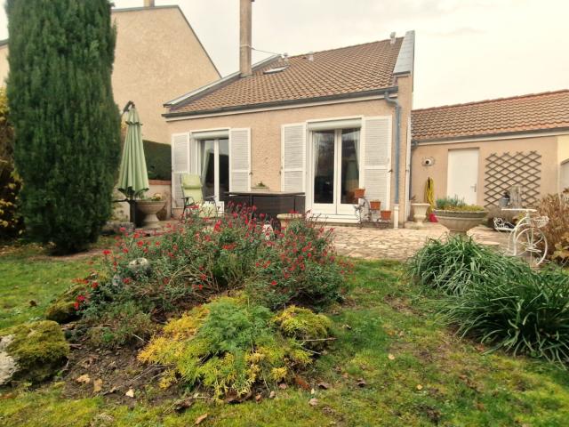 Maison vente à Rambouillet, Voisins-le-bretonneux