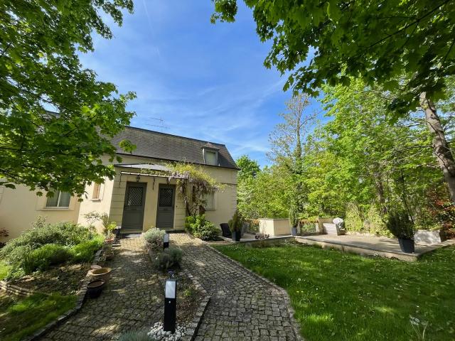 Maison location à Saint-Germain-en-Laye, Maisons-laffitte