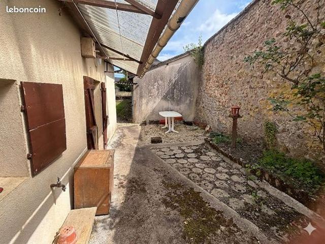 Maison vente à Auxerre, Saint-privé