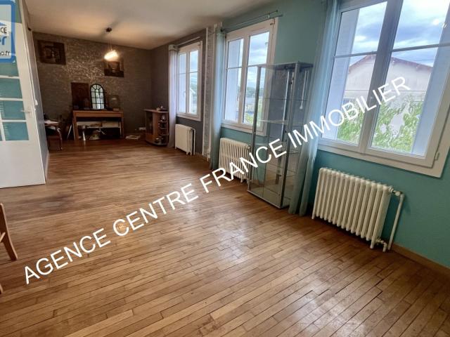 Maison vente à Bourges, Cher