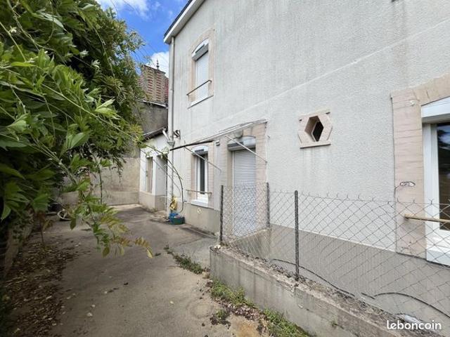 Maison vente à Mamers, Connerré