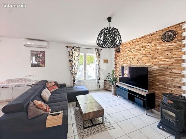 Maison vente à Arles, La Salle Les Alpes