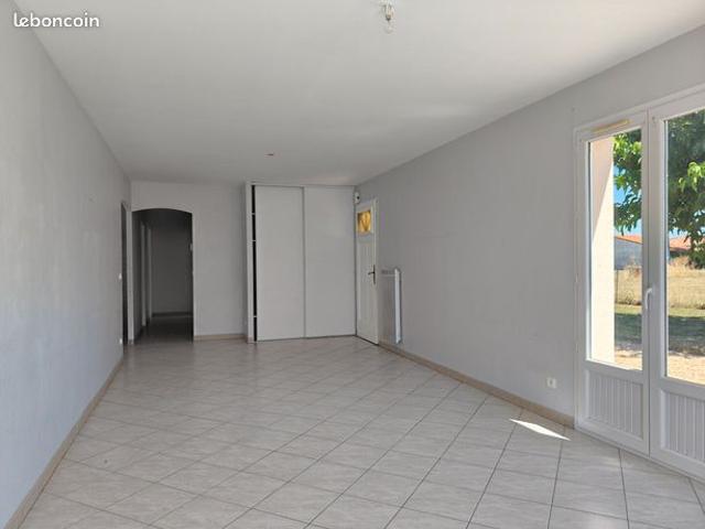 Maison vente à Cognac, Mesnac