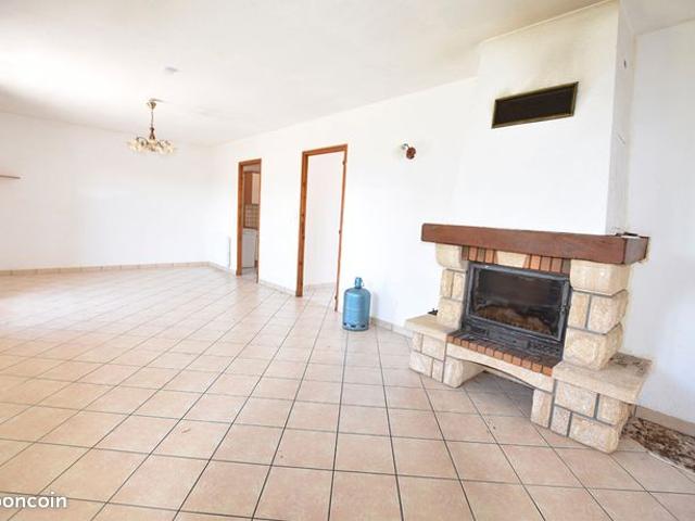 Maison vente à Confolens, La Chapelle