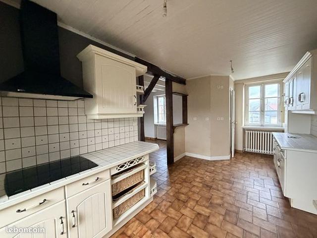 Maison vente à Montluçon, Chamblet