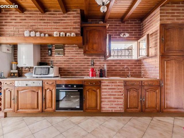 Maison vente à Privas, Saint-priest