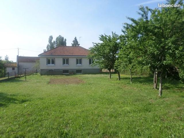 Maison vente à Montmorillon, Lussac-les-châteaux