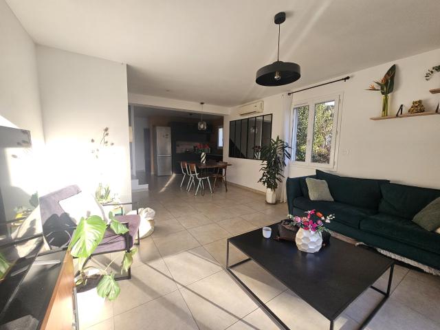 Maison vente à Nîmes, Uchaud