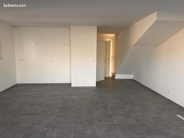 Maison vente à Nîmes, Bezouce