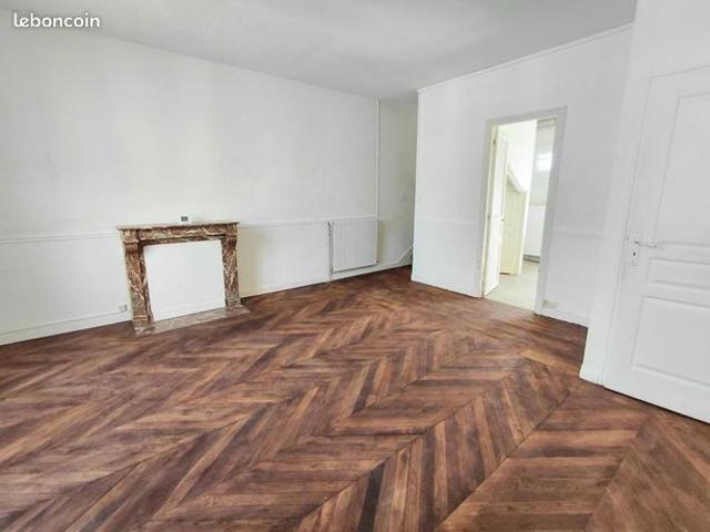 Maison vente à Fontainebleau, Montcourt-fromonville