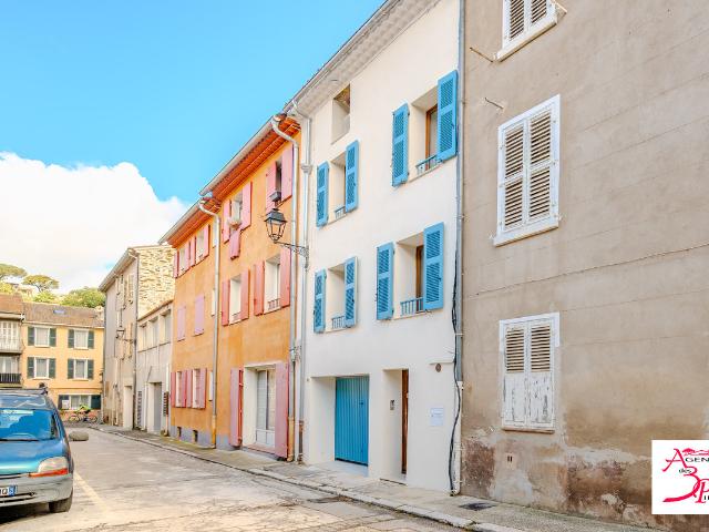 Maison vente à Arrondissement de Toulon, Collobrières