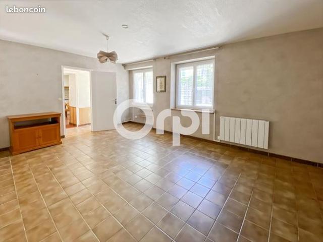 Maison vente à Mantes-la-Jolie, Guernes