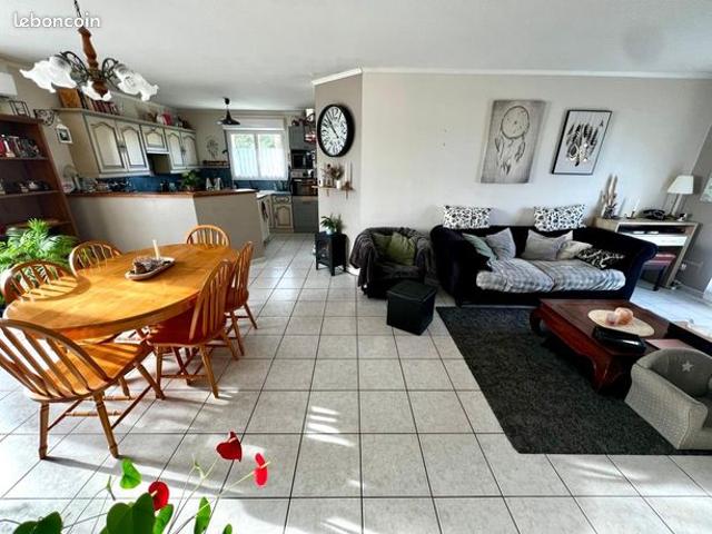 Maison vente à Saintes, Saint-andré-de-lidon