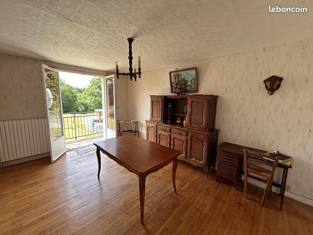 Maison vente à Ussel, Lot