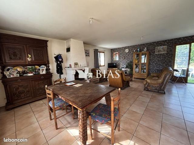 Maison vente à Bernay, La Pyle
