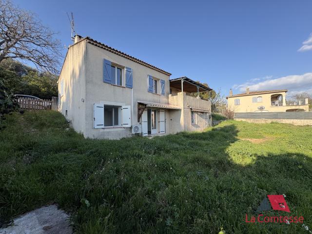 Maison location à Le Lotissement de l'Albinos, Belcodène