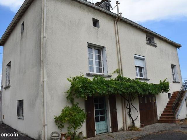 Maison vente à Confolens, Courcôme