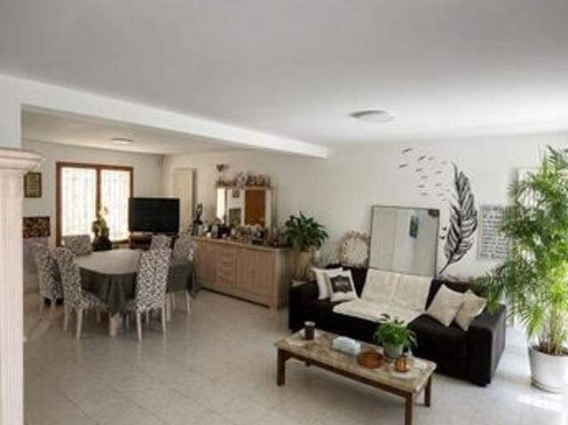 Maison vente à Dreux, Montreuil