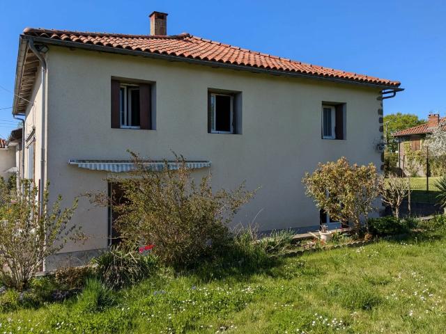 Maison vente à Confolens, Chassenon