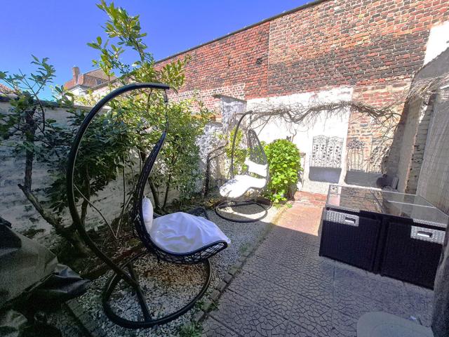 Maison vente à Lille, Croix