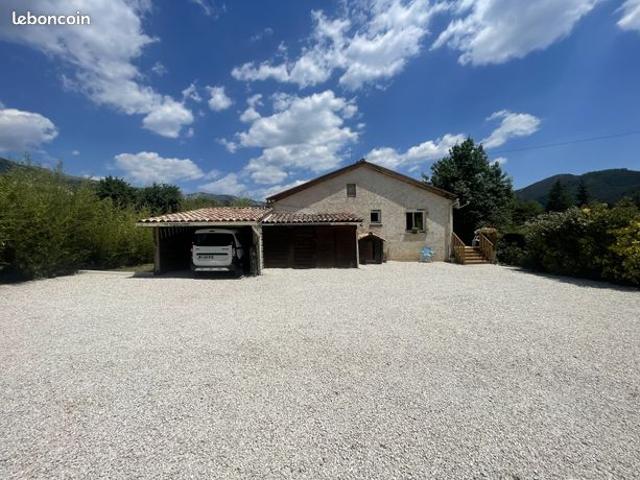 Maison vente à Castellane, Peyroules