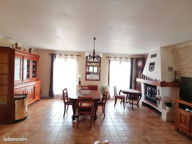 Maison vente à Saintes, Semussac