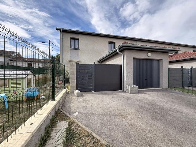 Maison vente à Le Giroux, Rignieux-le-Franc