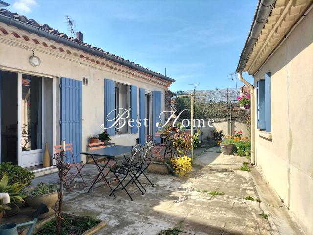 Maison vente à Nîmes, Croix de Fer