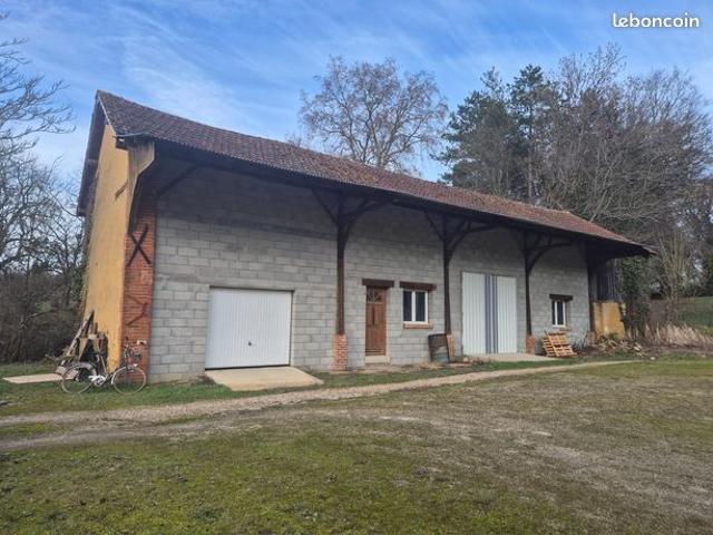 Maison vente à Auxerre, Saint-sauveur-en-puisaye